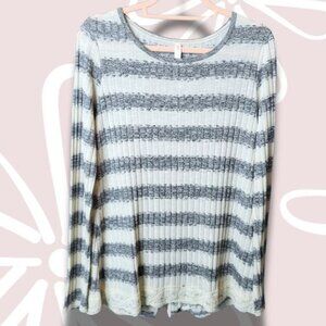14.$3-M-XHILARATION Rayon Blend Top Oatmeal/Grey Heather Lace Trim Hemline